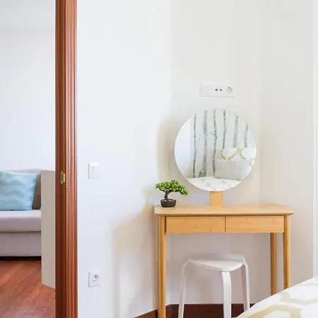 Apartament Bright Townhouse - Views - 5 Min Walk To The *