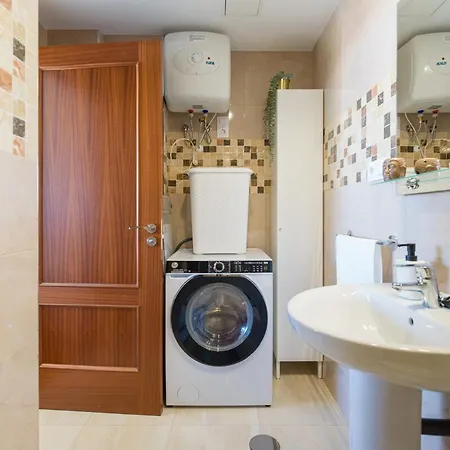 Bright Townhouse - Views - 5 Min Walk To The Apartament *