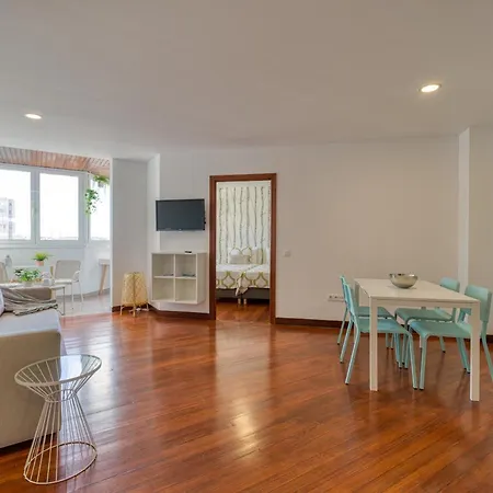 Apartament Bright Townhouse - Views - 5 Min Walk To The *